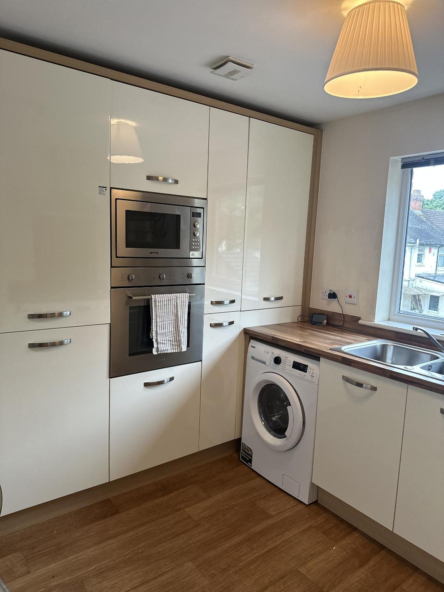 2 Bdr City Centre Apartment With Parking Cardiff Bagian luar foto