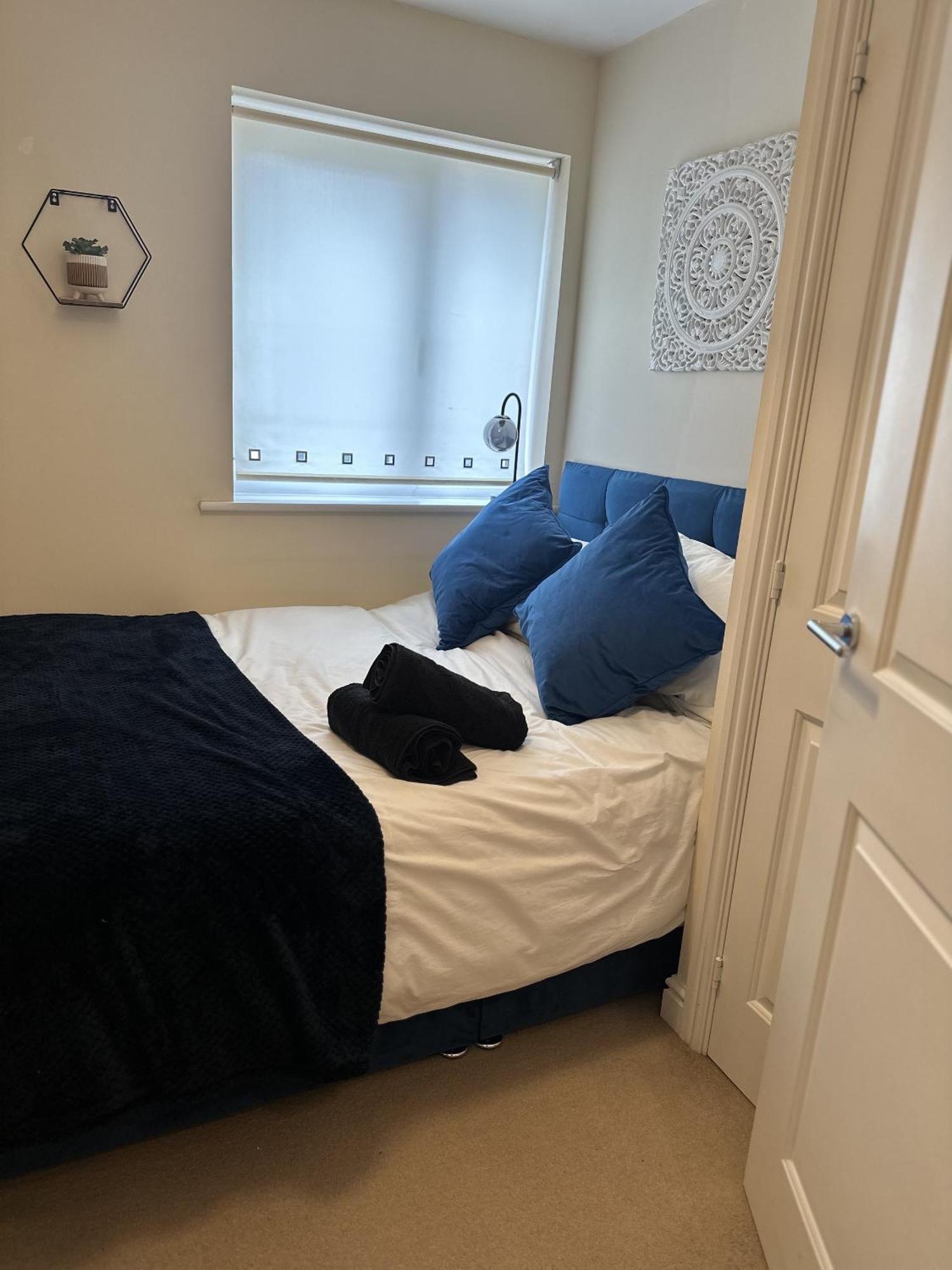 2 Bdr City Centre Apartment With Parking Cardiff Bagian luar foto