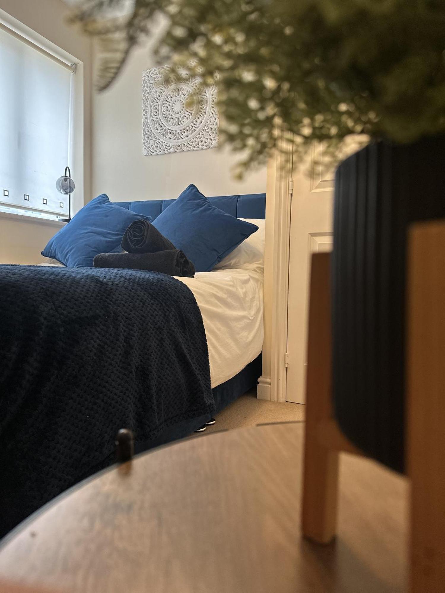 2 Bdr City Centre Apartment With Parking Cardiff Bagian luar foto